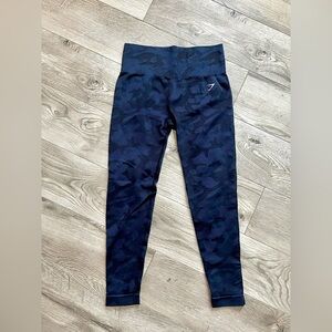 Gymshark adapt camo leggingsgs size medium only worn a couple times.